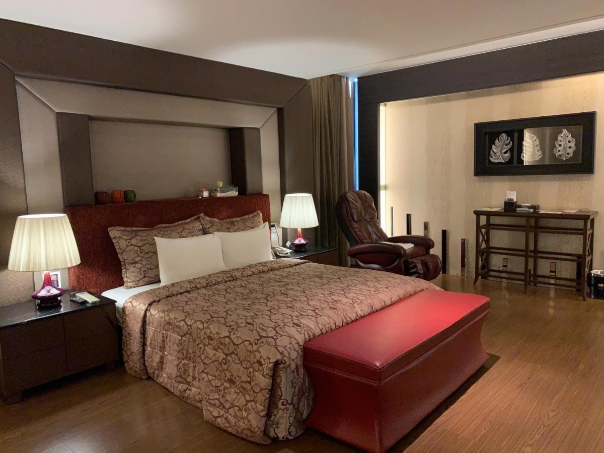 麗登汽車旅館 Kaohsiung Zewnętrze zdjęcie